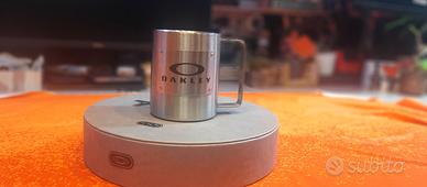 Tazza Originale Oakley in Acciaio Inox – Mug/Bocca