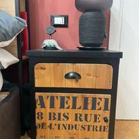 2 Comodini in ferro e legno stile industriale