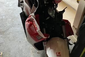 Scooter incidentato ricambi motore gomme batteria