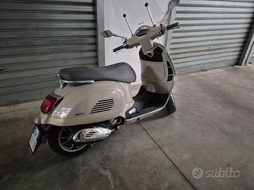 Piaggio Vespa gts 310 