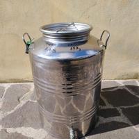 fusti  in acciaio inox.