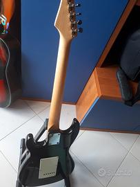 chitarra elettrica 