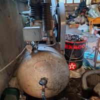  Compressore a cinghia 100 lt del 1966,