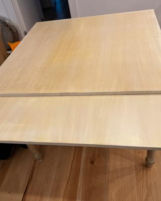 Tavolo quadrato in legno