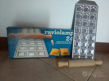 STAMPO PER FARE I RAVIOLI IN CASA
