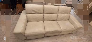 divano 3 posti pelle  sedute elettriche