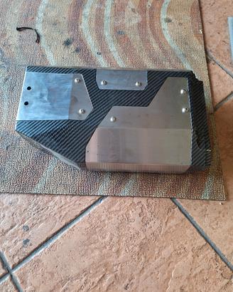 Cassetta porta attrezzi moto per telaietto valigie