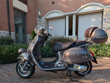 Vespa GTV 300 "Vie della Moda" Marrone Etna