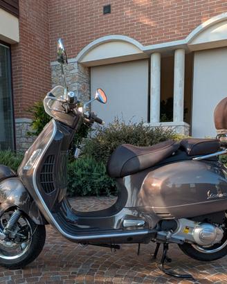 Vespa GTV 300 "Vie della Moda" Marrone Etna