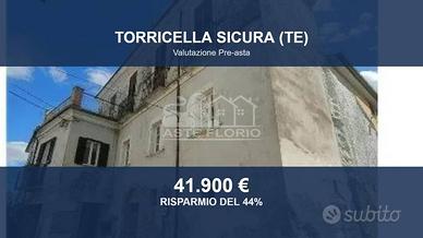 Immobile in asta di 186 m² con più di 5 locali a T