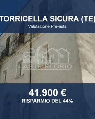 Immobile in asta di 186 m² con più di 5 locali a T