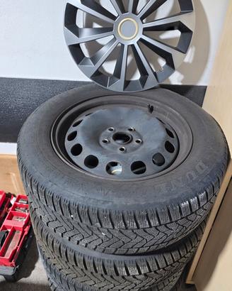 215/60 R16 PNEUMATICI INVERNALI CON CERCHI  VW 