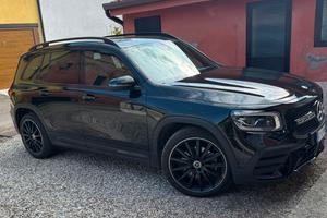 MERCEDES GLB 200d 4MATIC