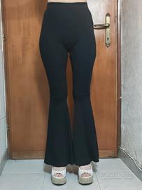 Pantaloni Subdued particolari 