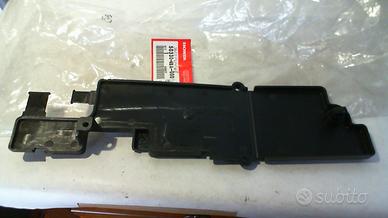 COPERTURA ATTREZZI BATTERIA SHADOW HONDA 50330-MBA