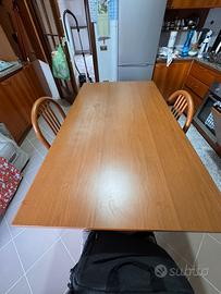 Tavolo allungabile con 6 sedie