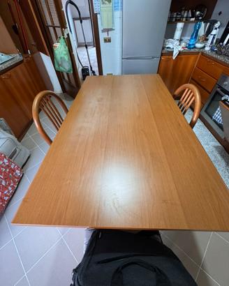 Tavolo allungabile con 6 sedie