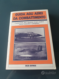 Libro guida agli aerei da combattimento