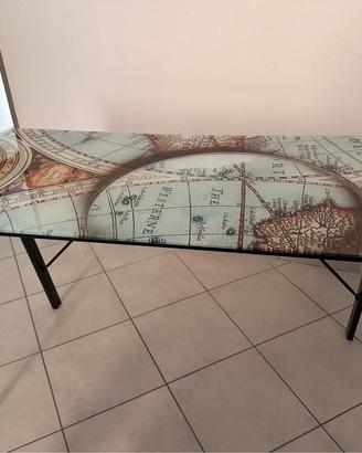 Scrivania in vetro temperato con stampa mappamondo