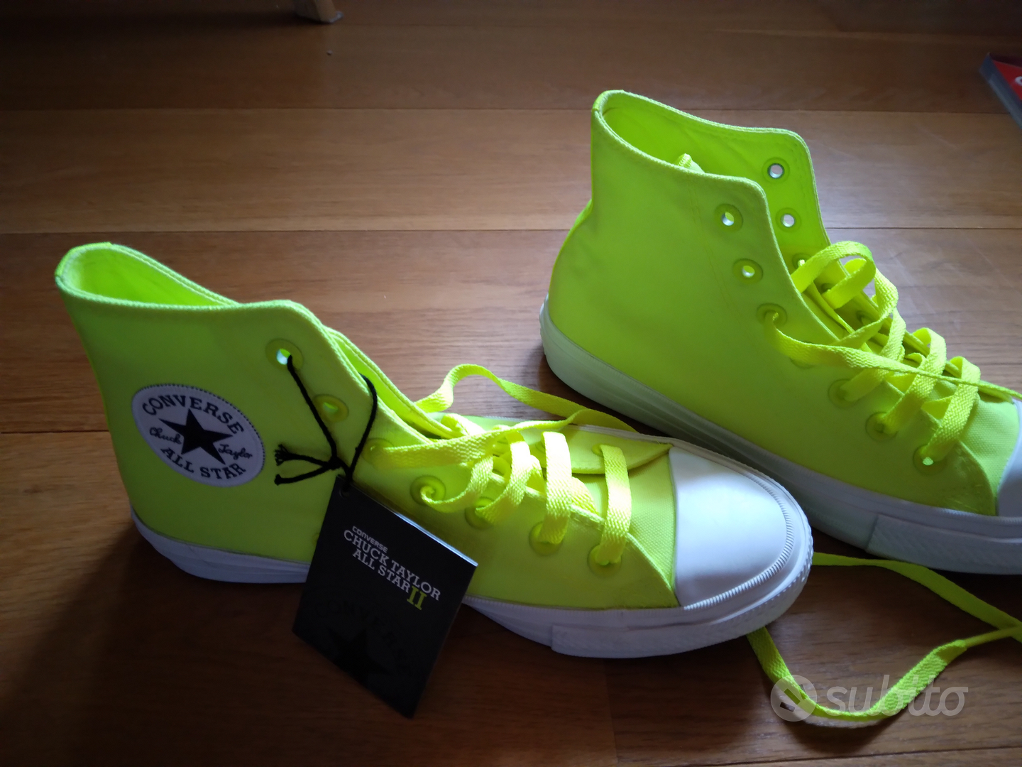 Converse giallo outlet fluo