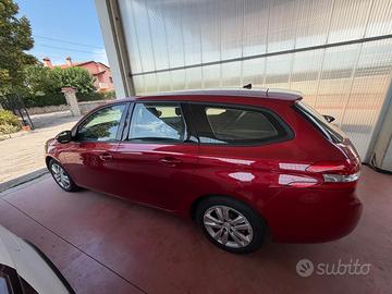 Peugeot 308 BlueHDi 130 S&S EAT8 SW Allure