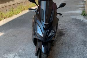 Kymco Xciting R 300 - 2011 - Pari al nuovo