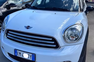 MINI COOPER COUNTRYMAN 2012