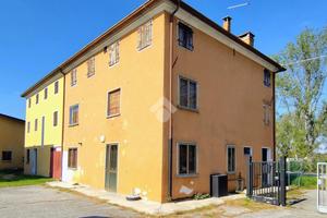 PORZIONE DI BIFAMILIARE A QUARTO D'ALTINO