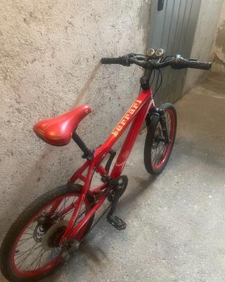 Bicicletta Ferrari CX 10 - Prodotto Uffi
