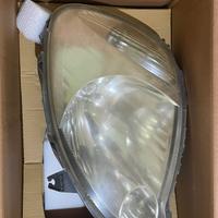 Faro anteriore toyota yaris 2004