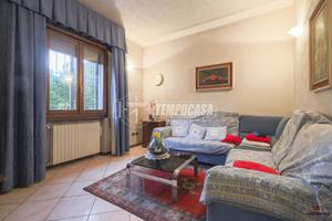 VILLA INDIPENDENTE SPAZIOSA CON AMPIO GIARDINO PRI