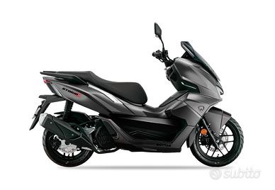 Wottan Motor Storm-X 125 con Bauletto e portapacch