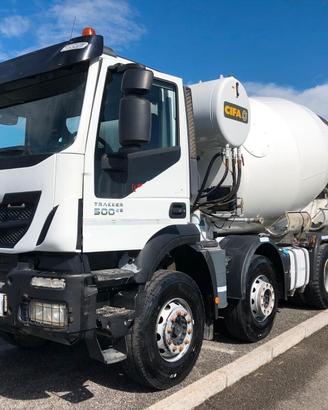 IVECO TRAKKER 500 BETONIERA