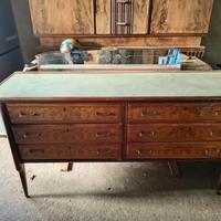 Cassettiera con specchio