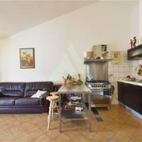 DOVADOLA - TRILOCALE con GARAGE