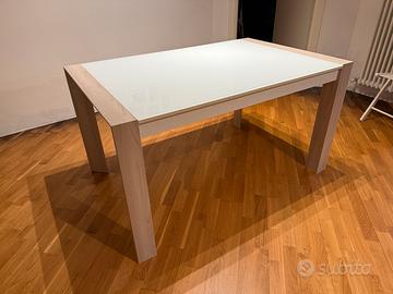 Tavolo da pranzo allungabile