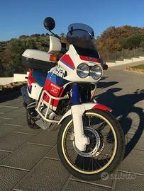 HONDA AFRICA TWINN 1990 RD04