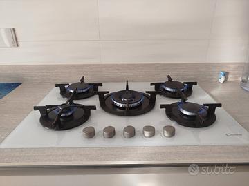 piano cottura gas  5 fuochi e lavatoio lavanderia 