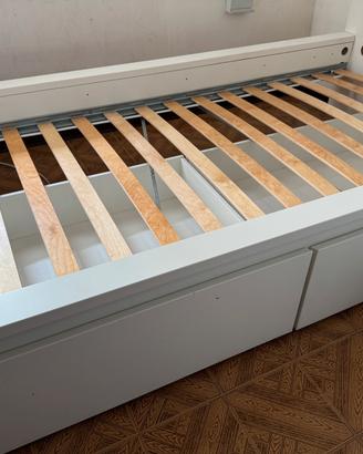 Struttura letto a una piazza ikea