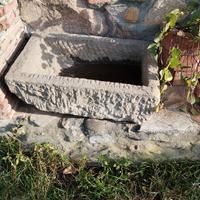 trogolo in pietra 