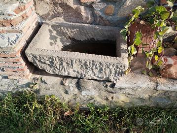trogolo in pietra 