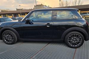 MINI COOPER C ESSENTIAL TRIM PACK XS KM 12000