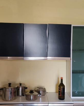 cucina e tavolo