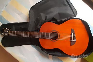 Chitarra classica EKO Flame come NUOVA!