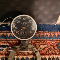 Contachilometri 1920 attacco a molla