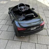 Maserati elettrica con telecomando