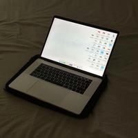 MacBook Pro 15 Touch Bar 2.6GHz 6-core i7, 256GB