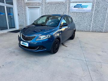 Ypsilon 1.0 FireFly 5 porte S&S Hybrid Silver