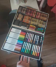 Valigetta con colori