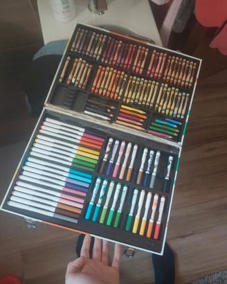 Valigetta con colori